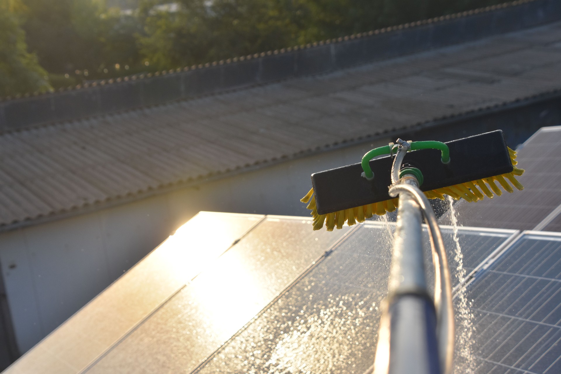Cleaning a solar roof